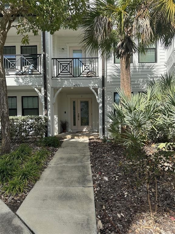 4921 W PAUL AVENUE UNIT 5 TAMPA, FL 33611