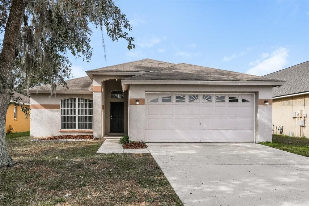 1327 MAXIMILIAN DRIVE WESLEY CHAPEL, FL 33543