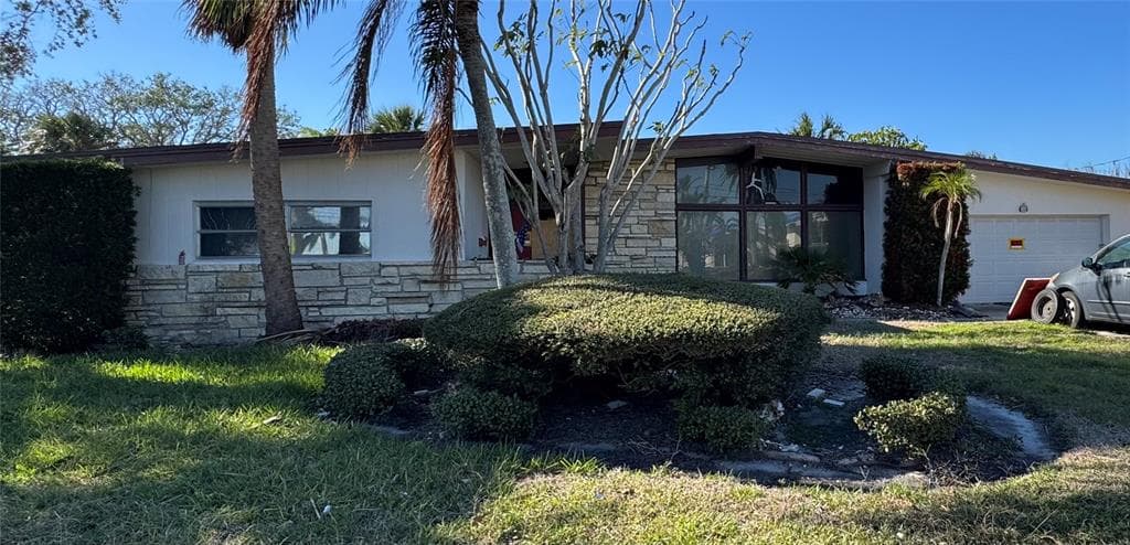 112 WINDWARD ISLAND CLEARWATER BEACH, FL 33767