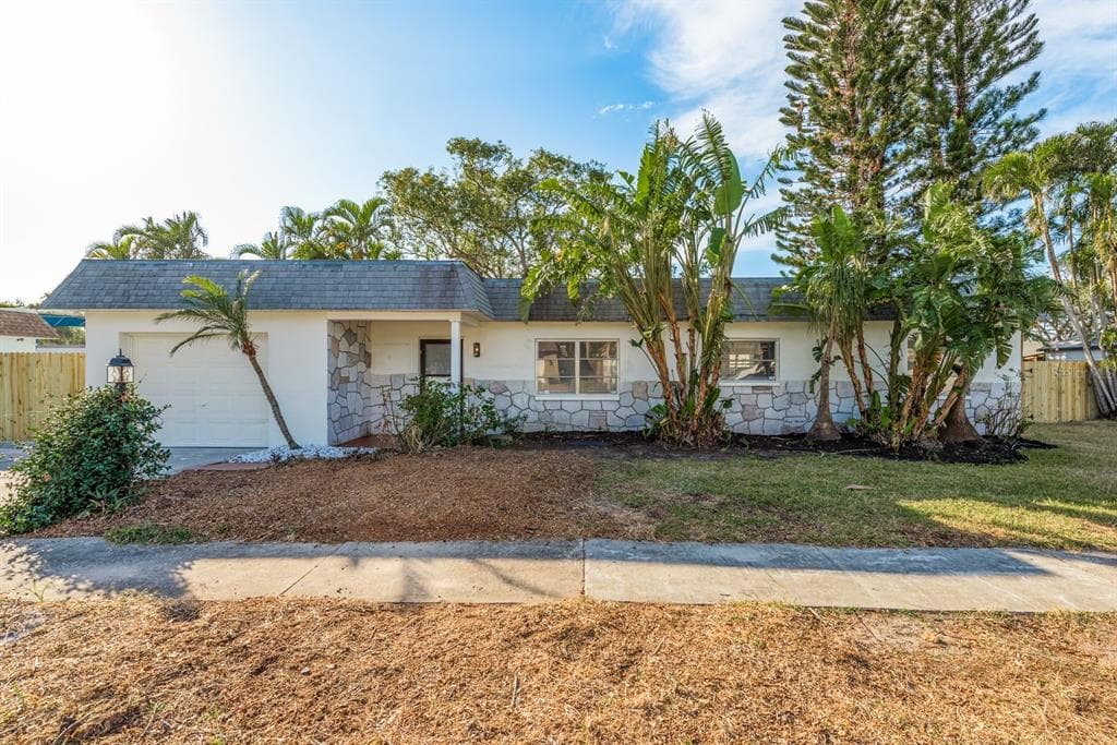 12260 ELDON DRIVE LARGO, FL 33774