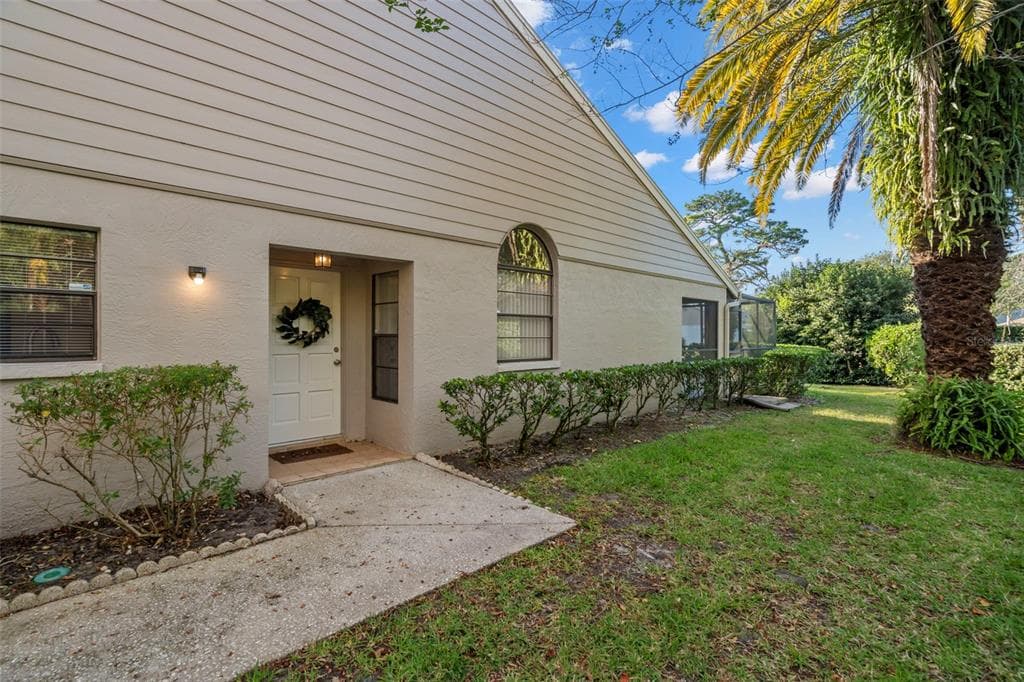5577 SALEM SQUARE DRIVE N PALM HARBOR, FL 34685