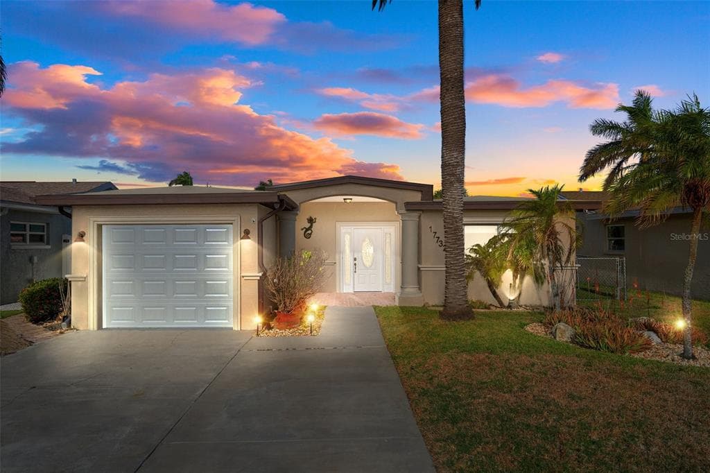 17732 LONG POINT DRIVE REDINGTON SHORES, FL 33708