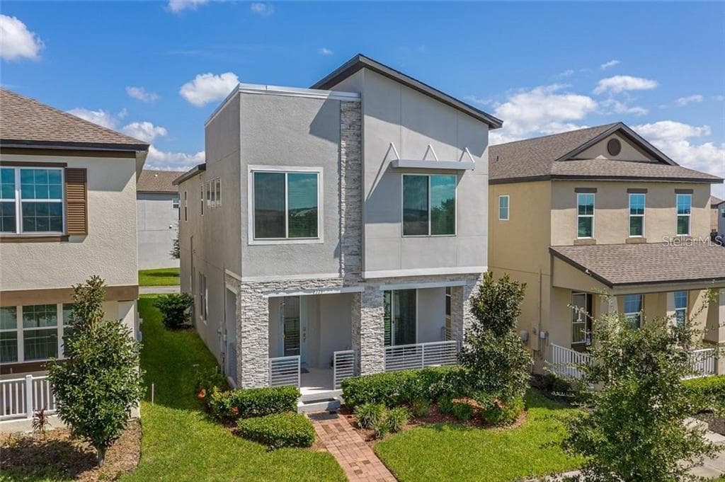 7775 SUMMERLAKE GROVES STREET WINTER GARDEN, FL 34787