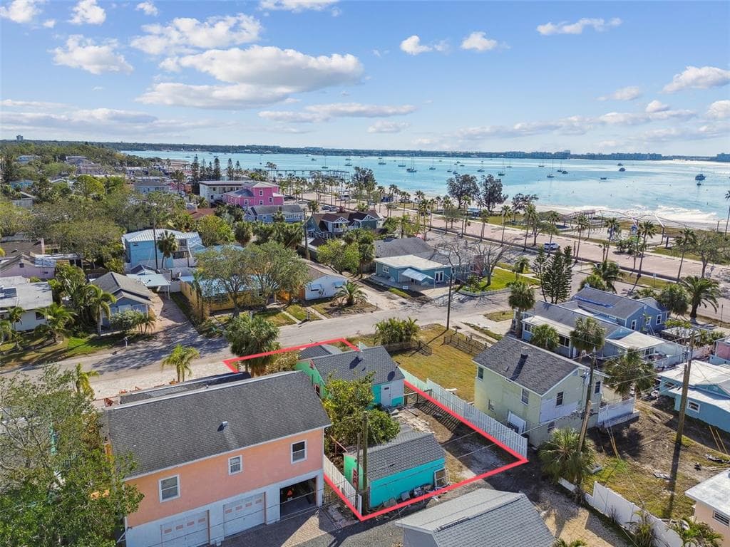 3115 DUPONT STREET S GULFPORT, FL 33707