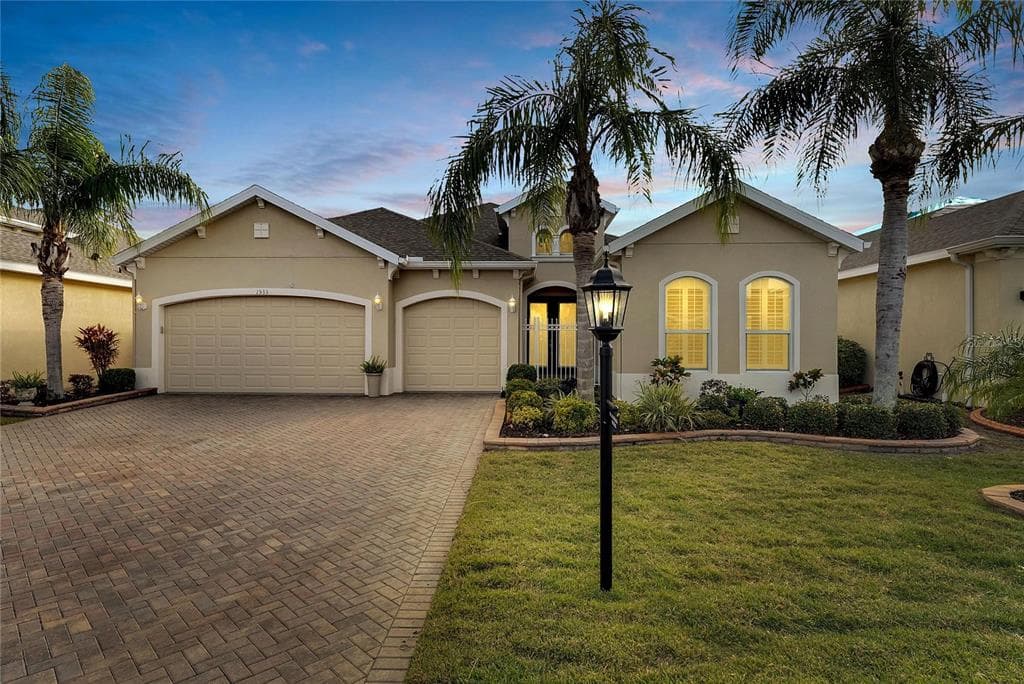 1533 EMERALD DUNES DRIVE SUN CITY CENTER, FL 33573