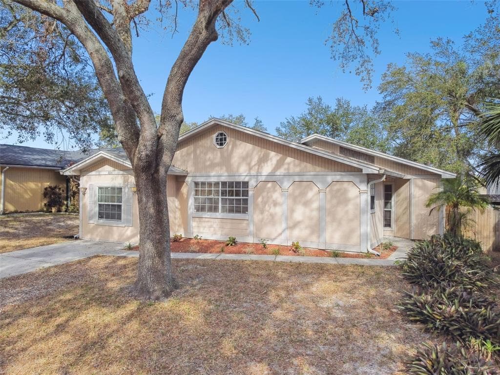 7604 GLADES COURT TEMPLE TERRACE, FL 33637