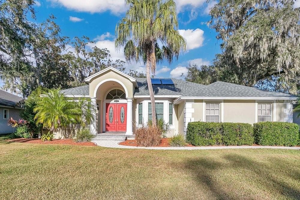 6818 HAYTER DRIVE LAKELAND, FL 33813