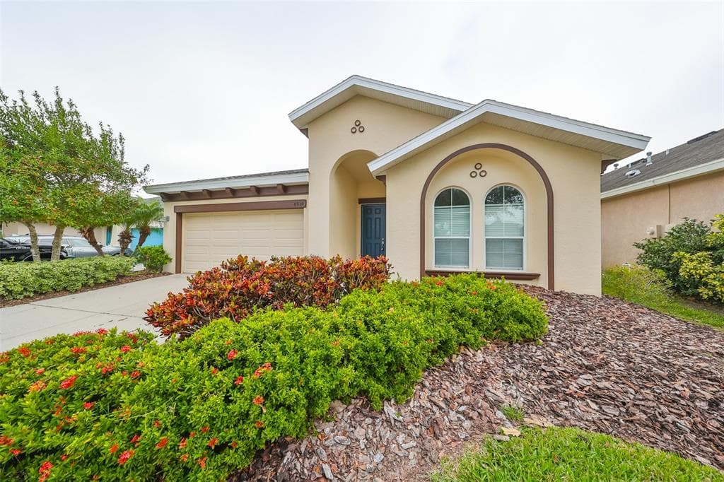 6910 SAIL VIEW LANE APOLLO BEACH, FL 33572