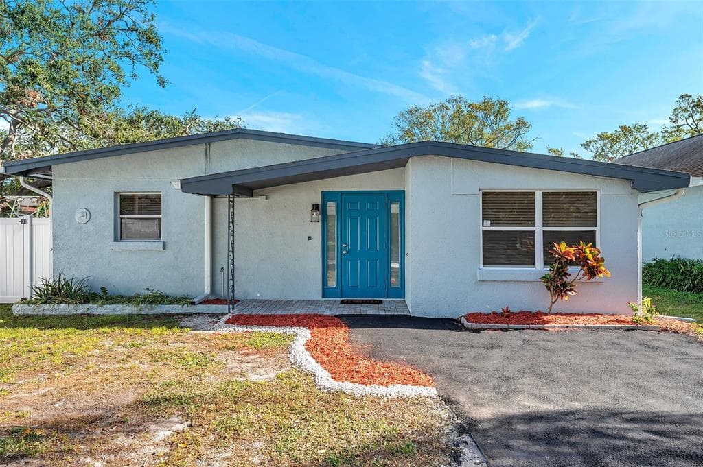 262 5TH STREET NW LARGO, FL 33770