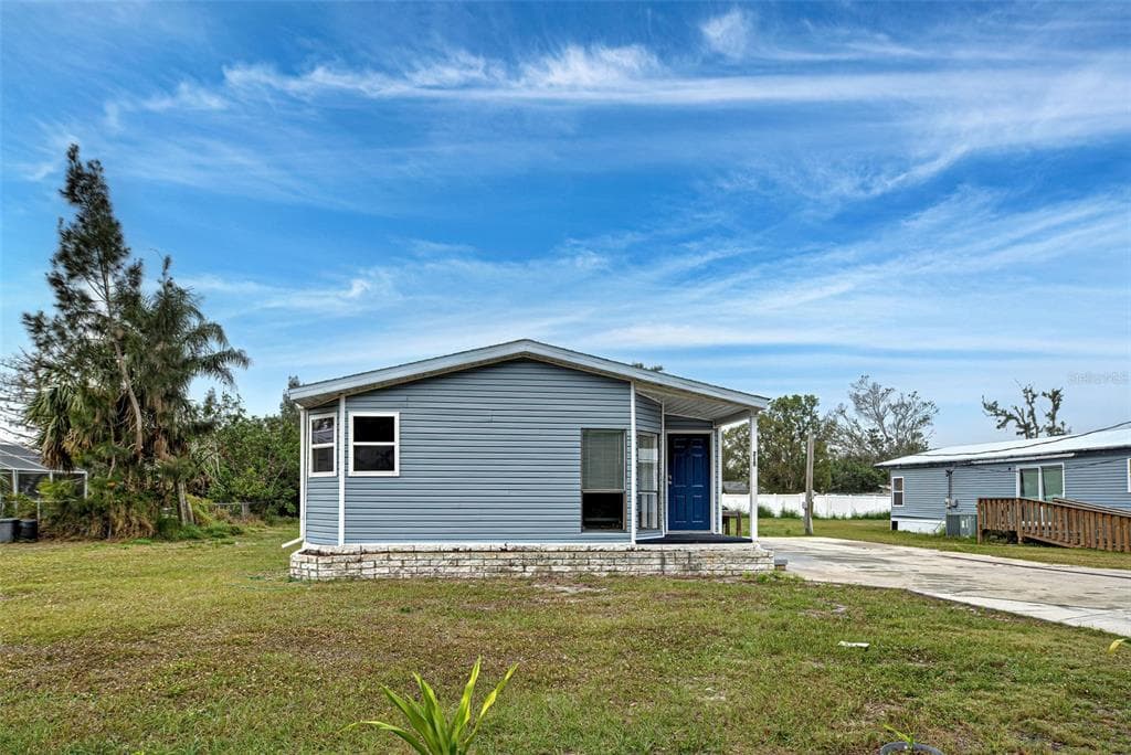 215 PORTIA STREET N NOKOMIS, FL 34275