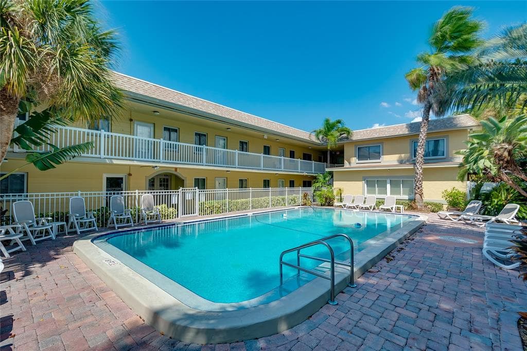 600 71ST AVENUE UNIT 17 ST PETE BEACH, FL 33706