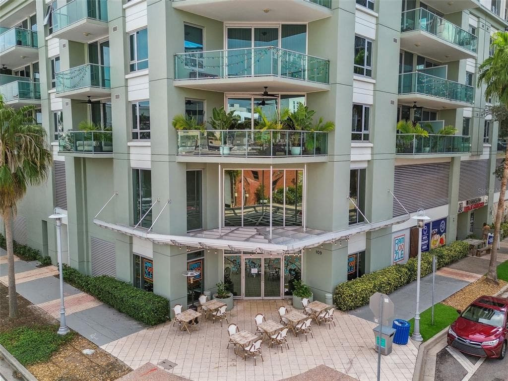 111 N 12TH STREET UNIT 1306 TAMPA, FL 33602