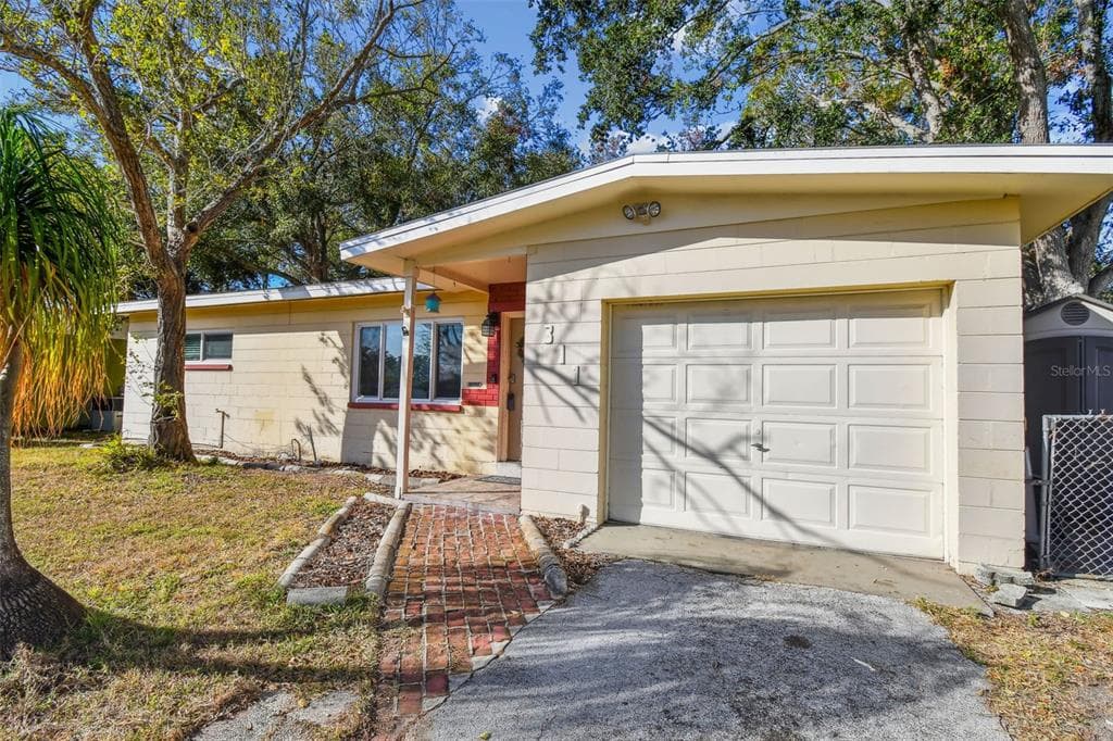 311 CORK STREET LARGO, FL 33770