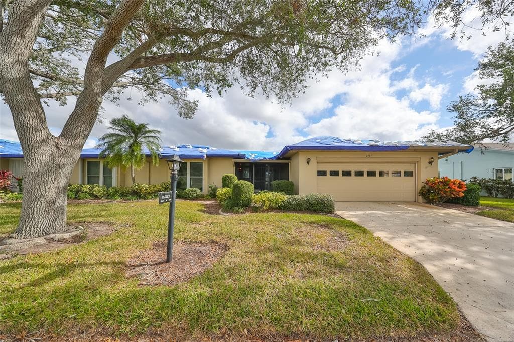 2701 LANCASTER DRIVE SUN CITY CENTER, FL 33573