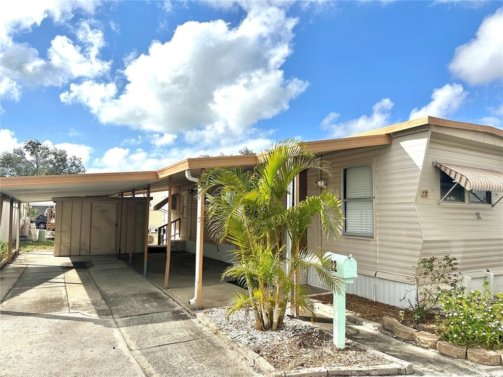 7801 34TH AVENUE N UNIT 22 ST PETERSBURG, FL 33710