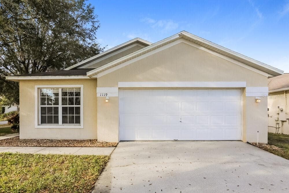 1119 CLEAR CREEK CIRCLE CLERMONT, FL 34714