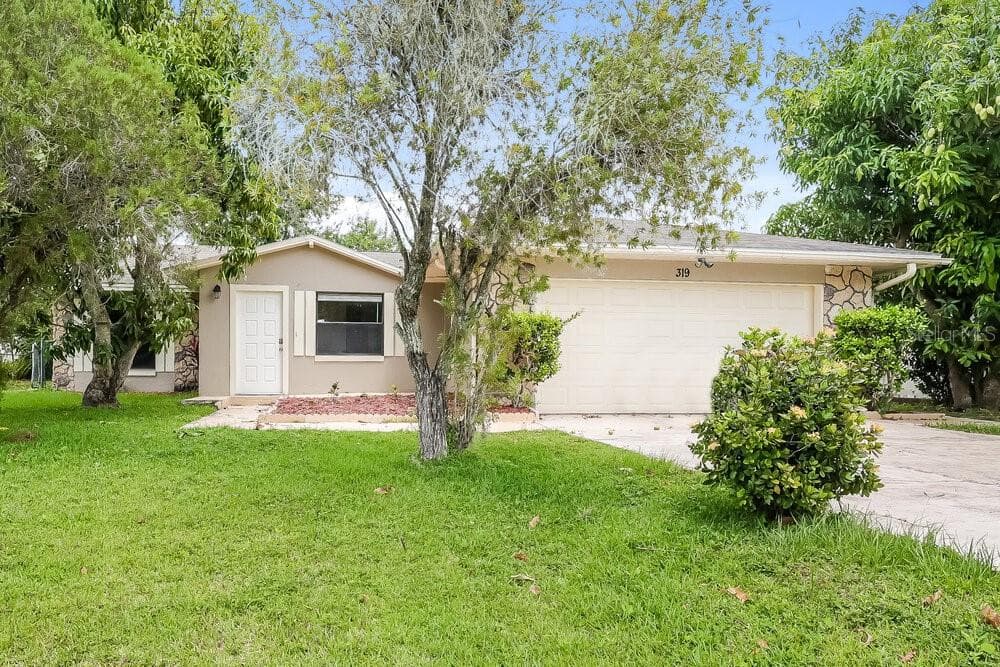 319 COLONADE COURT KISSIMMEE, FL 34758