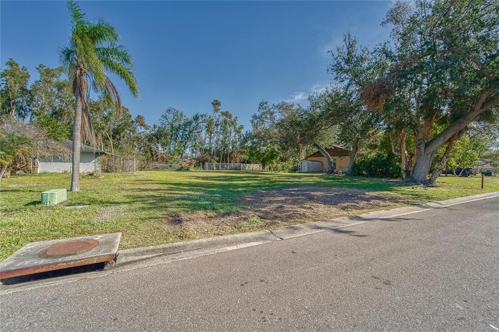 7017 13TH STREET E SARASOTA, FL 34243