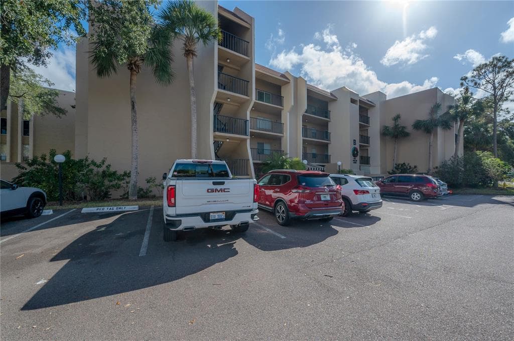 90 S HIGHLAND AVENUE UNIT 416 TARPON SPRINGS, FL 34689