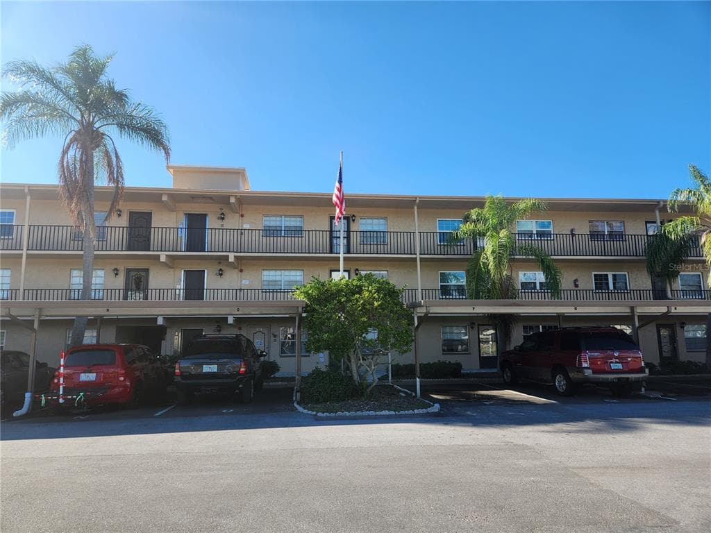 1370 HEATHER RIDGE BOULEVARD UNIT 305 DUNEDIN, FL 34698