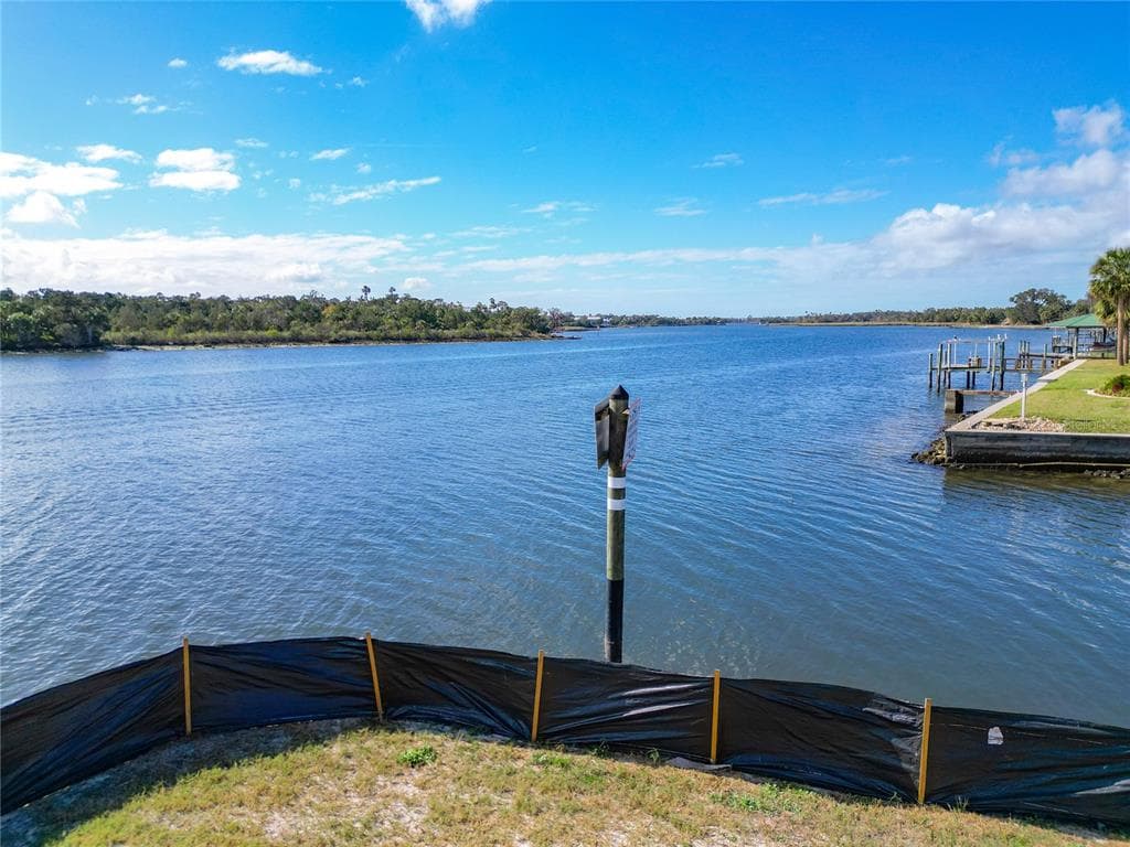 1300 NW 19TH COURT CRYSTAL RIVER, FL 34428