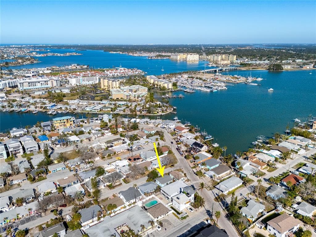 255 146TH AVE E MADEIRA BEACH, FL 33708