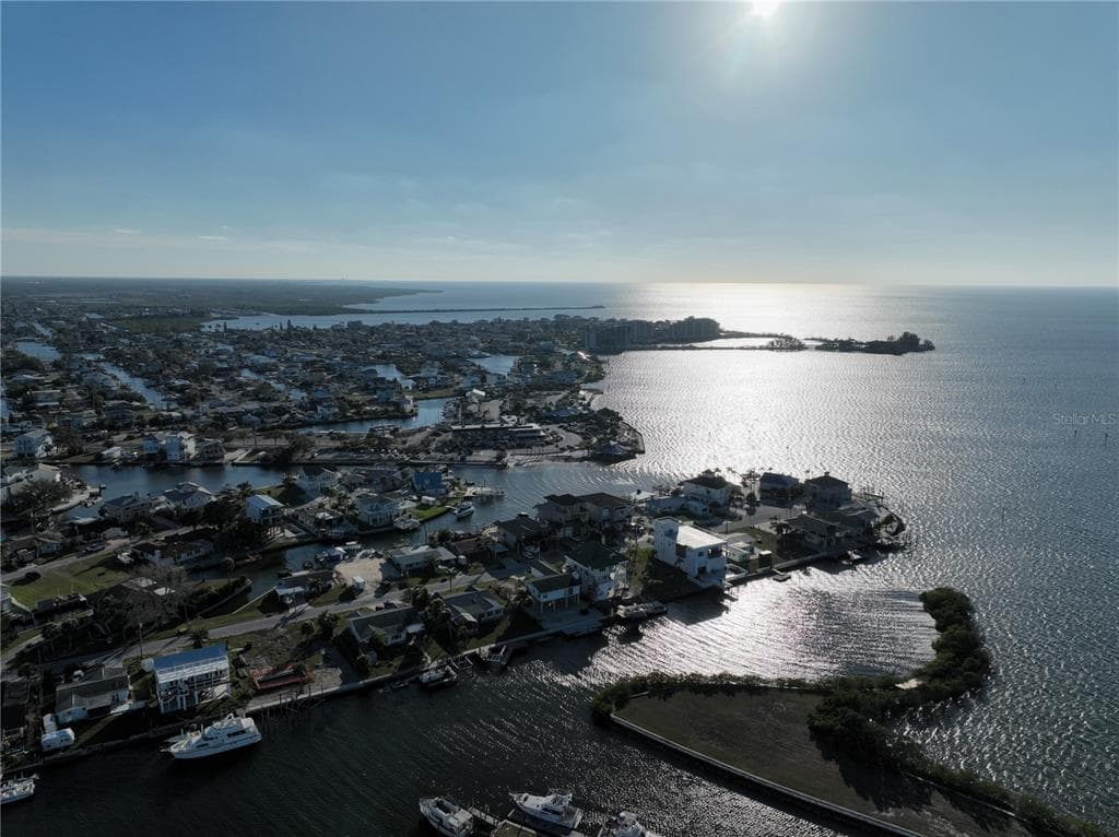 6410 HARBOR DRIVE HUDSON, FL 34667