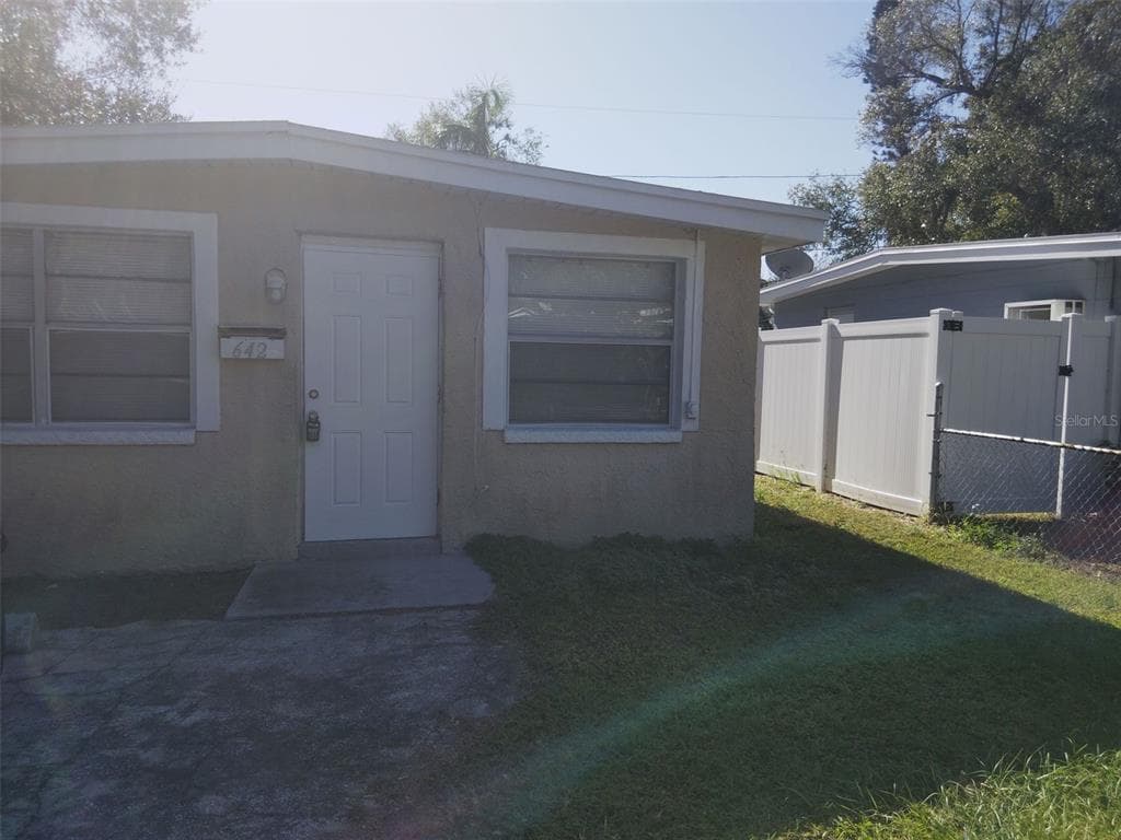 642 NEWTON AVENUE S ST PETERSBURG, FL 33701