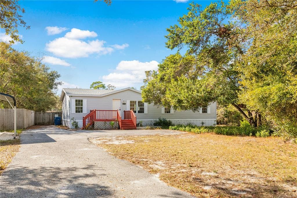 8326 DALEWOOD DRIVE WEEKI WACHEE, FL 34613