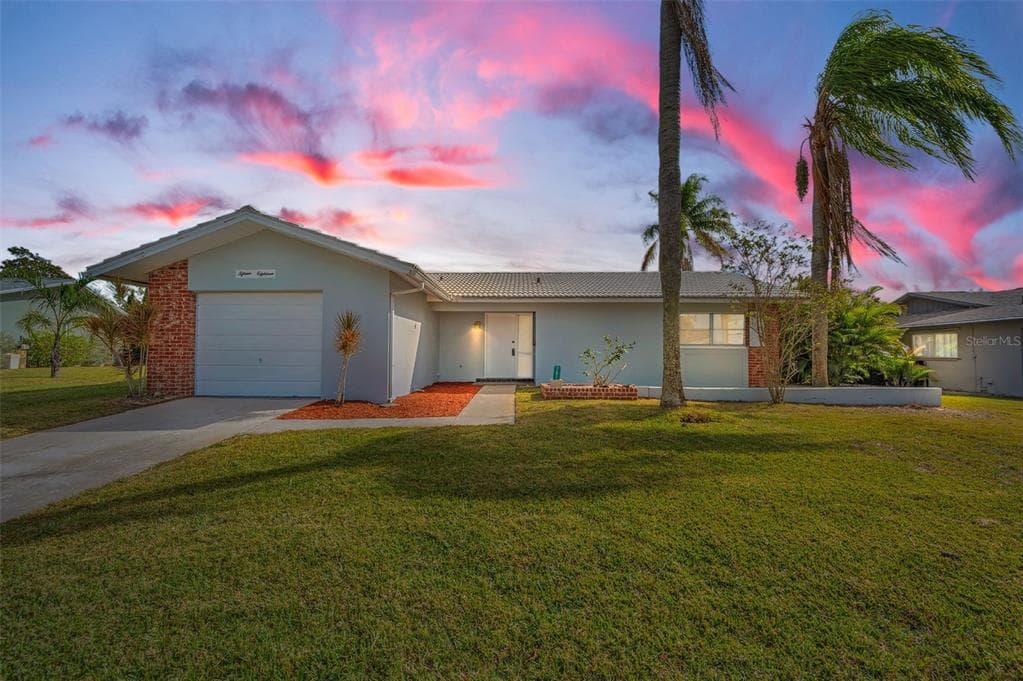 1518 W DORCHESTER DRIVE PALM HARBOR, FL 34684