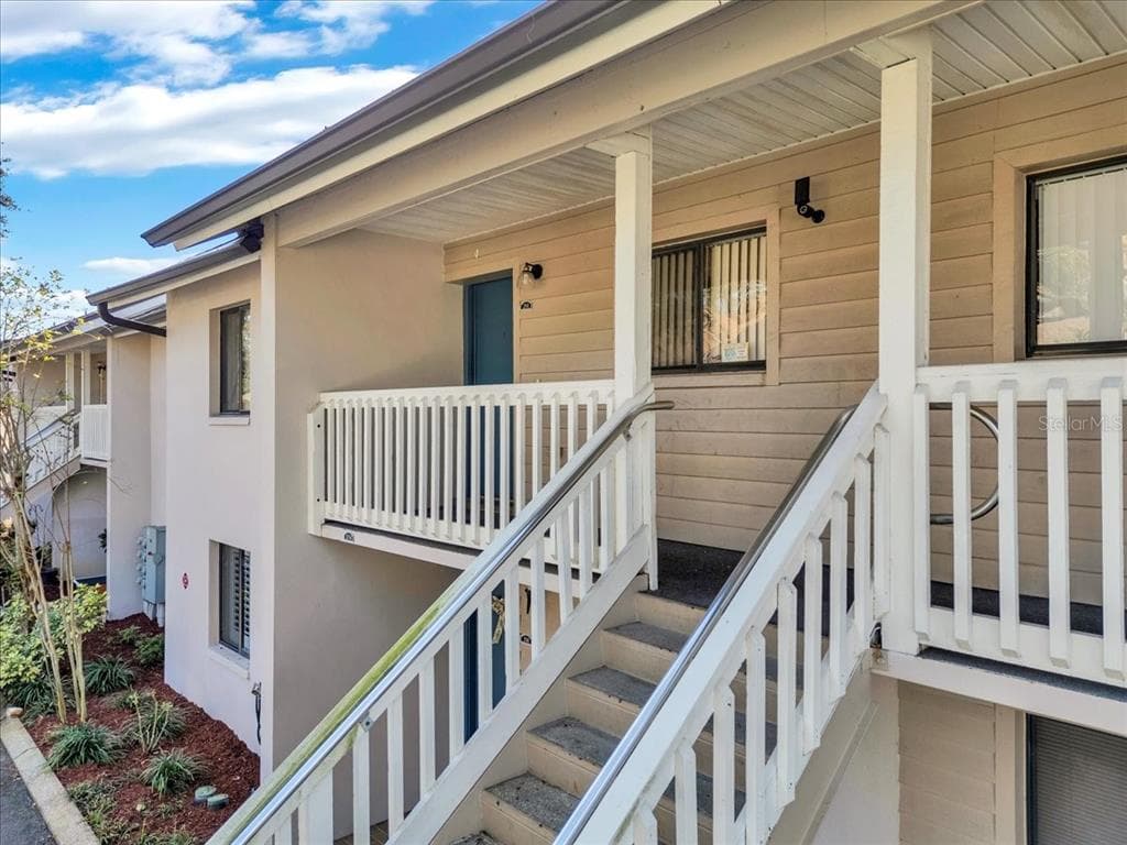 3714 GREENERY COURT UNIT 214 TAMPA, FL 33618