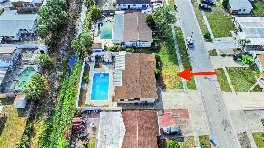 5611 LARIMER DRIVE TAMPA, FL 33615