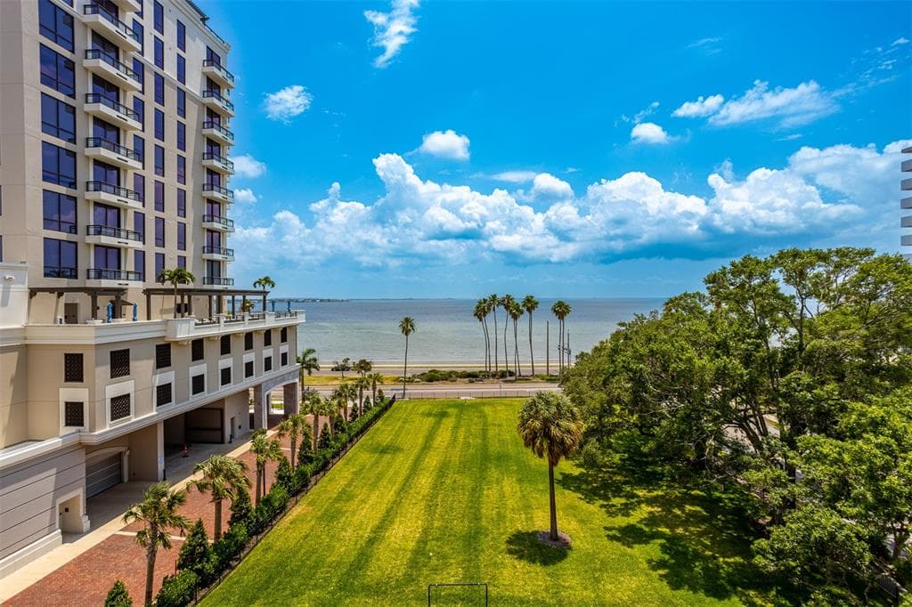 2109 BAYSHORE BOULEVARD UNIT 502 TAMPA, FL 33606