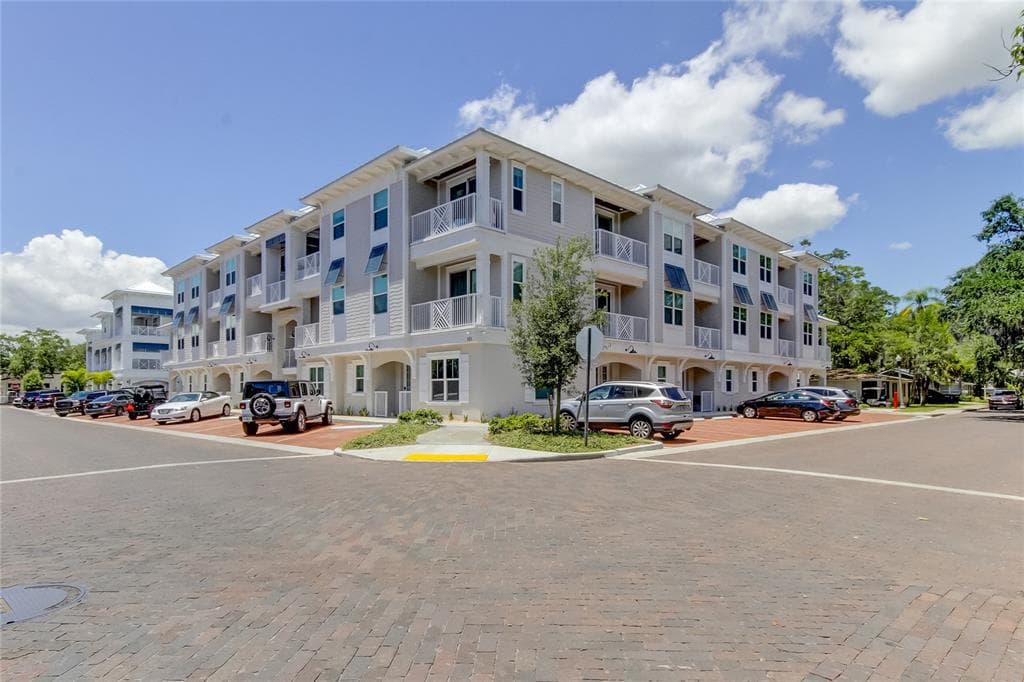 101 2ND AVENUE N UNIT 206 SAFETY HARBOR, FL 34695