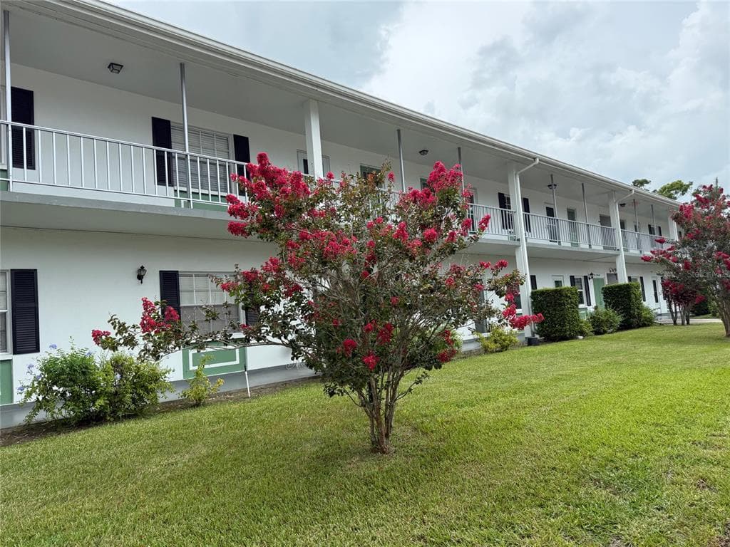 200 GLENNES LANE UNIT 206 DUNEDIN, FL 34698