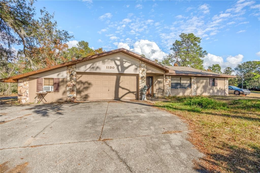 1130 BARRANCA AVENUE SPRING HILL, FL 34609