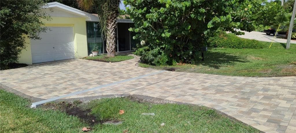 105 CAUSEWAY BOULEVARD BELLEAIR BEACH, FL 33786