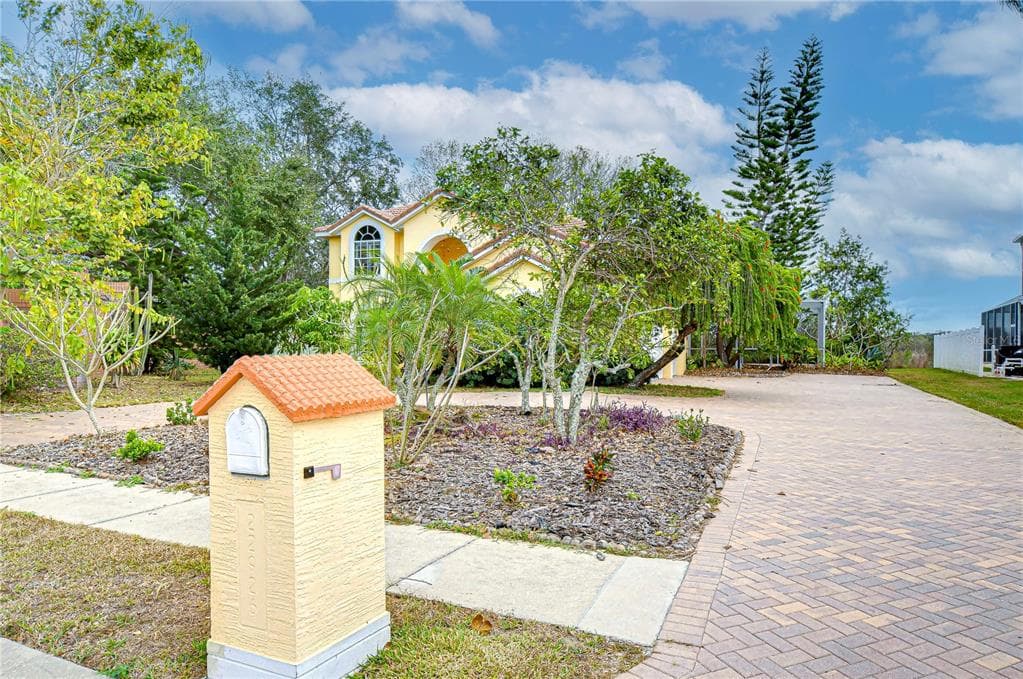 22926 SONOMA LANE LUTZ, FL 33549
