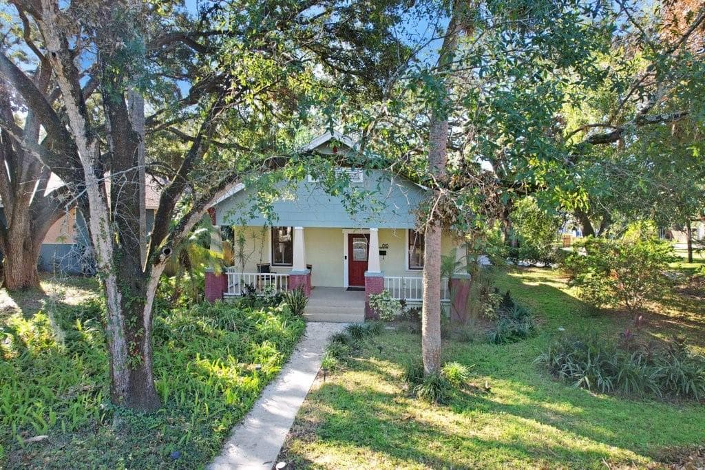 816 W IDLEWILD AVENUE TAMPA, FL 33604