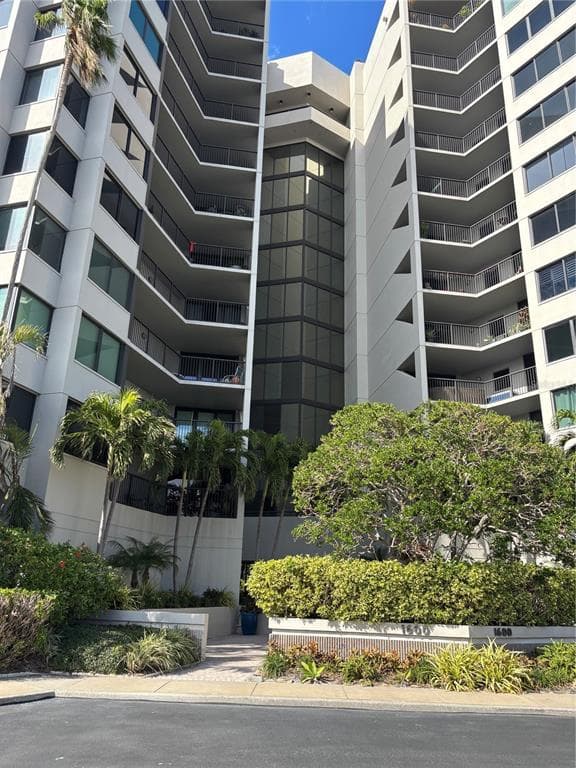 1600 GULF BOULEVARD UNIT PH5 CLEARWATER BEACH, FL 33767