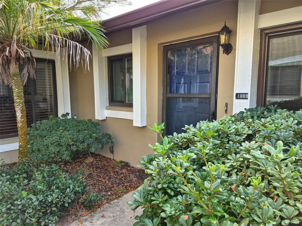 1669 FRY COURT DUNEDIN, FL 34698