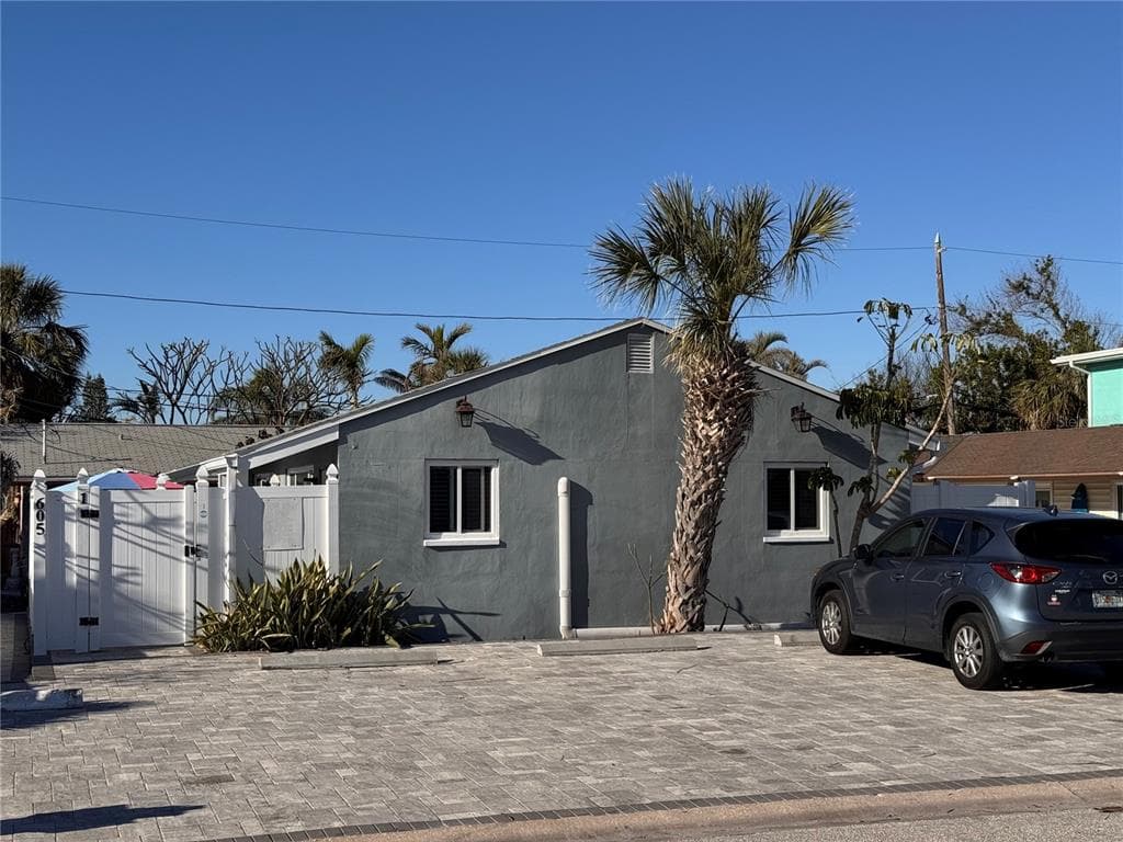 605 W 69TH AVENUE W ST PETE BEACH, FL 33706