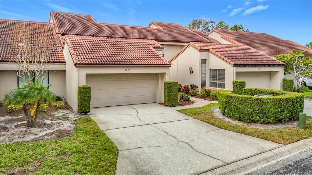 3076 BRAELOCH CIRCLE E UNIT 5 CLEARWATER, FL 33761