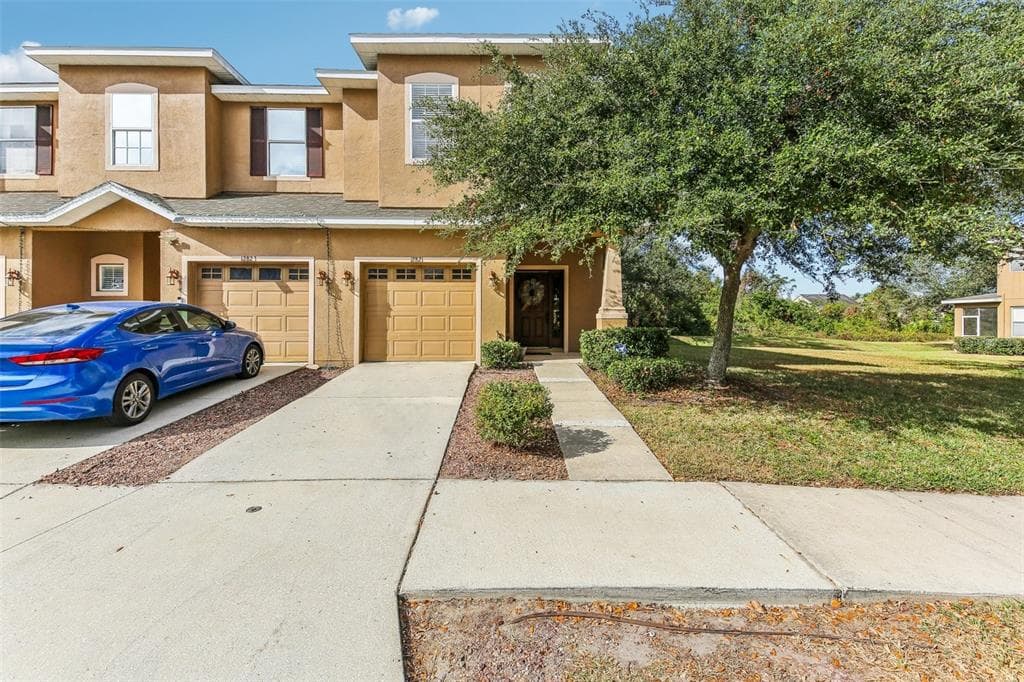 12821 AVELAR MANOR PLACE RIVERVIEW, FL 33578