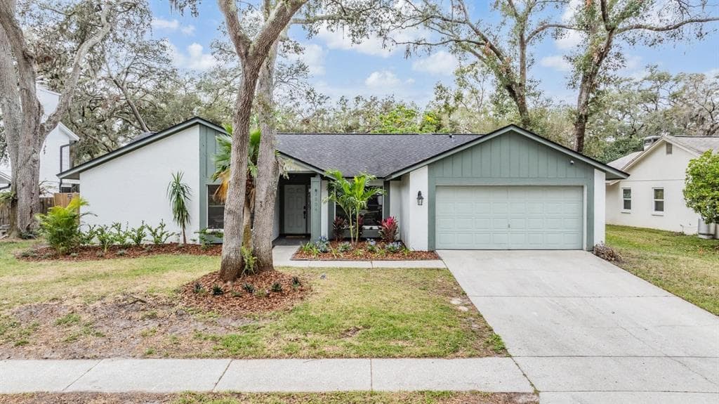 2804 ORMANDY COURT TAMPA, FL 33618
