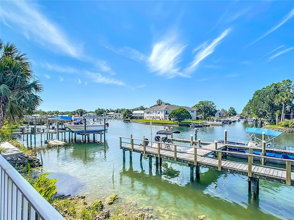 253 NW BAY PATH DRIVE CRYSTAL RIVER, FL 34428