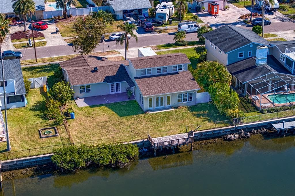 4610 BAY CREST DRIVE TAMPA, FL 33615