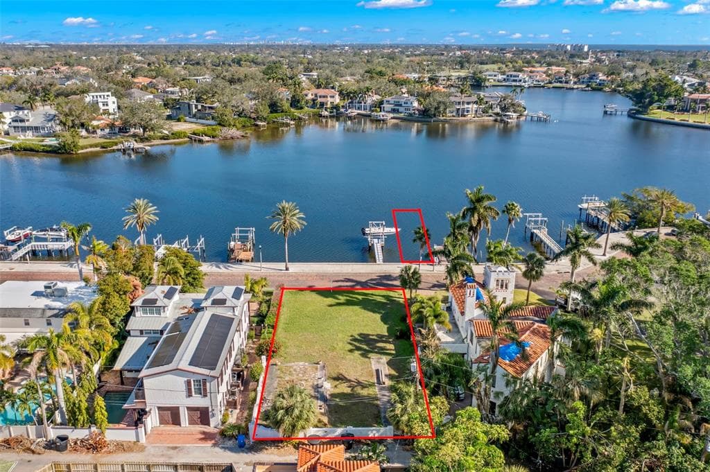 2310 COFFEE POT BOULEVARD NE ST PETERSBURG, FL 33704