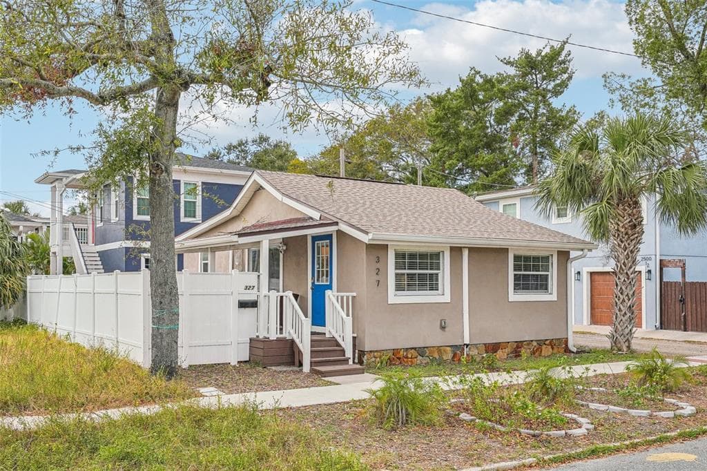 327 25TH STREET S ST PETERSBURG, FL 33712