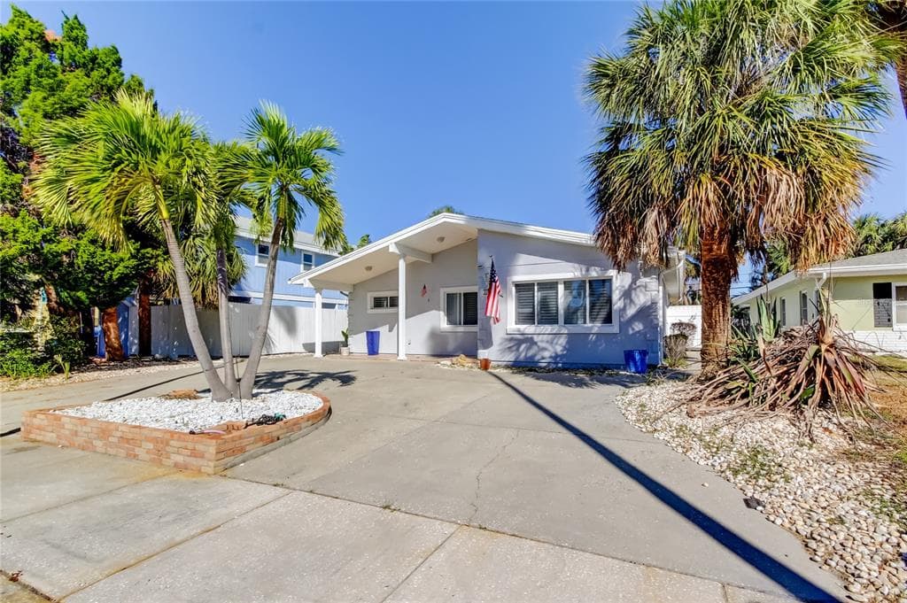 3317 E DE BAZAN AVENUE ST PETE BEACH, FL 33706